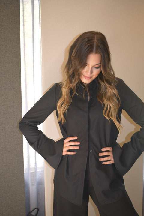 Je Suis Me Statement Shirt in black