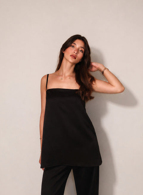 Je Suis Me Muse Top in black