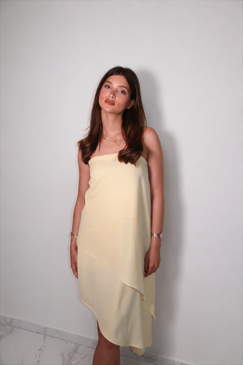 Je Suis Me Asymmetric Top in butter yellow — view 5
