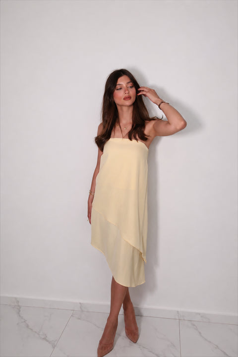 Je Suis Me Asymmetric Top in butter yellow — view 2