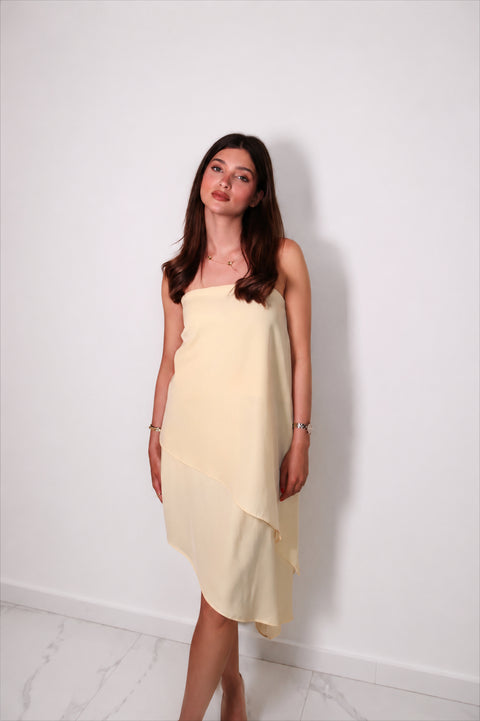 Je Suis Me Asymmetric Top in butter yellow — view 4